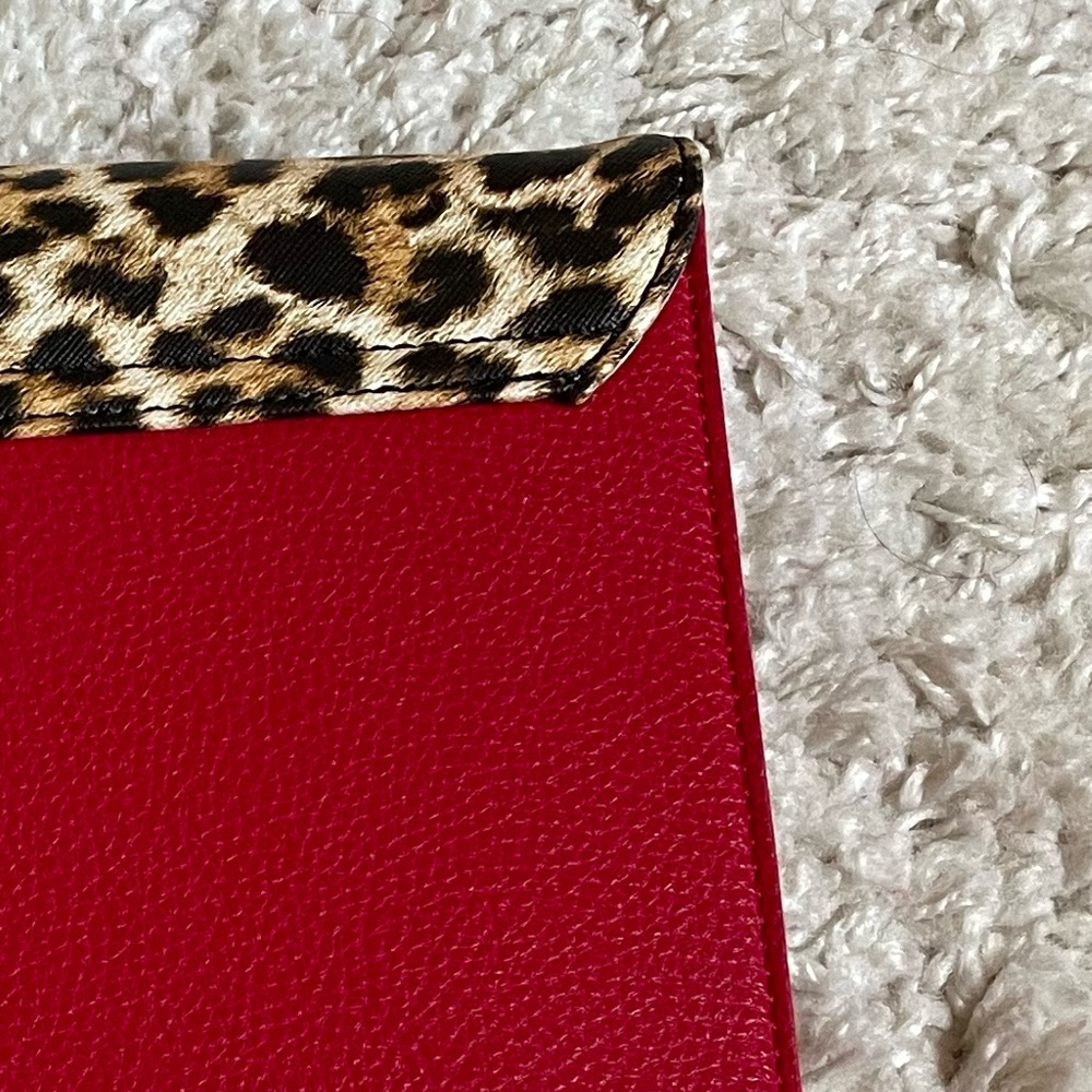 Red bag - Picture 4 of 13